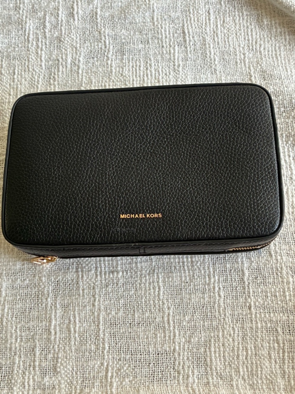 Michael Kors Black pebble Leather organizer.